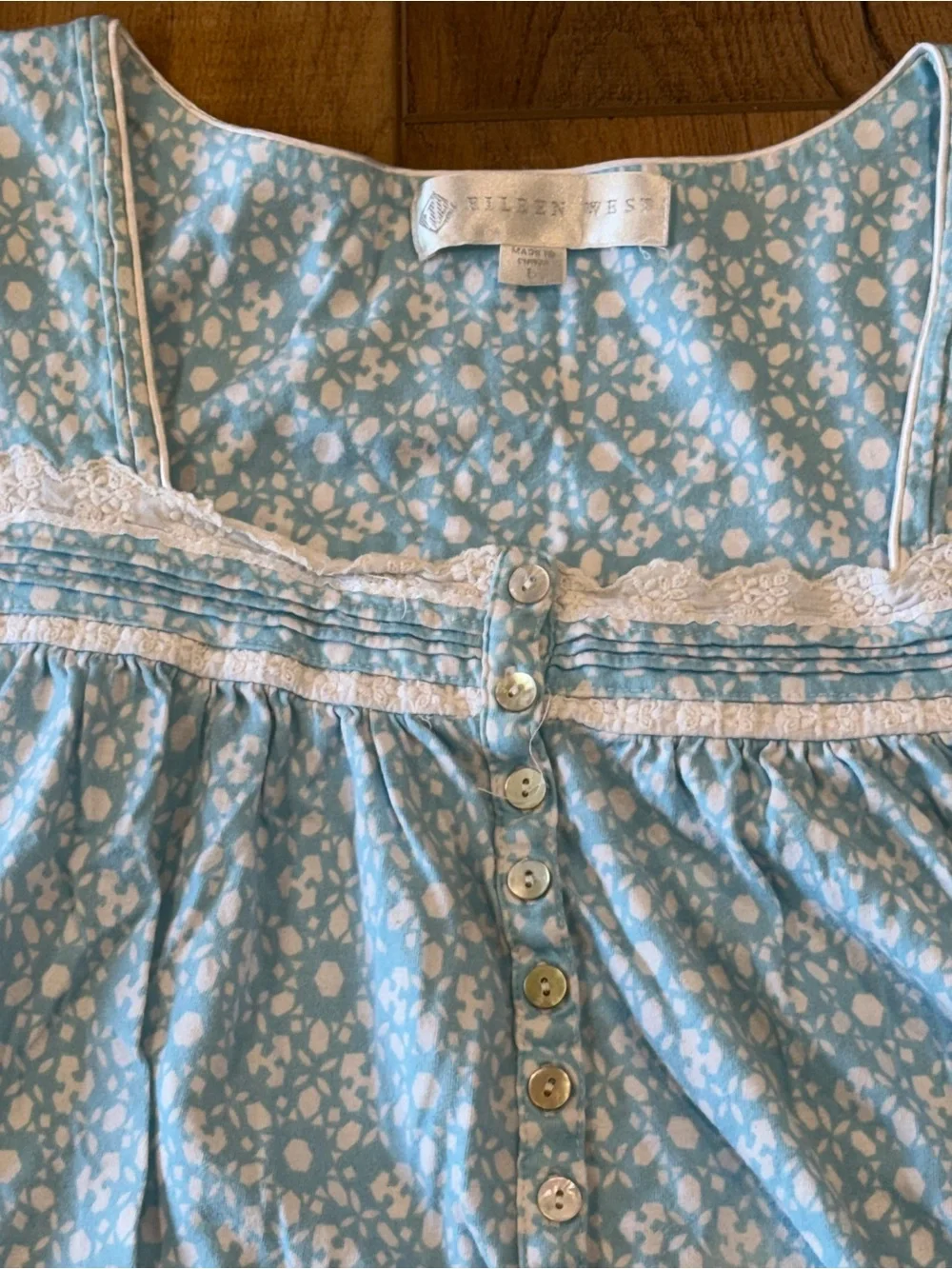 Vintage Eileen West Light Blue Floral Lace-Trim Button-Front Nightgown Large